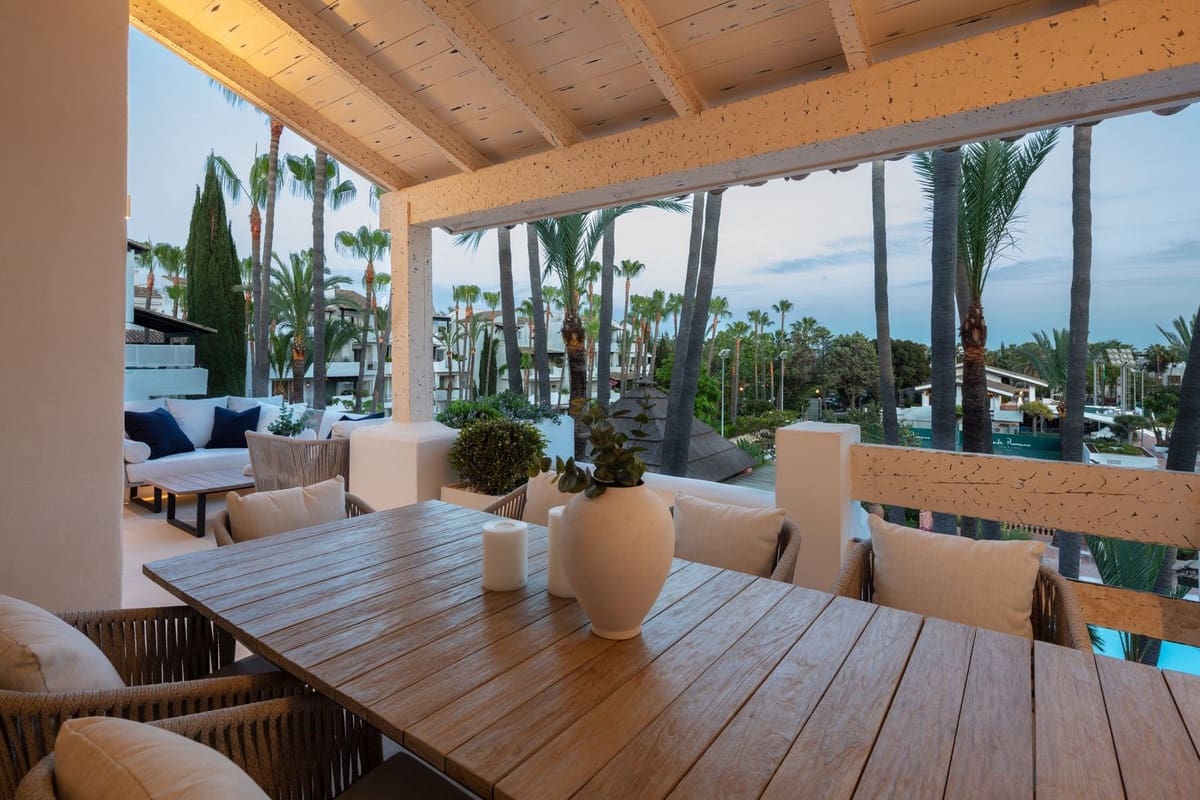 3 soverom Leilighet til salgs i Golden Mile med svømmebasseng - € 5 995 000 (Ref: 8341943)