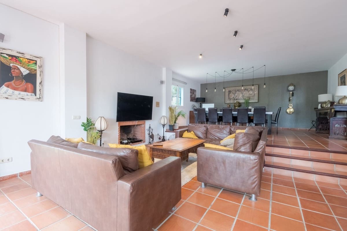 5 sypialnia Willa na sprzedaż w Sotogrande z basenem - 1 125 000 € (Ref: 8344142)