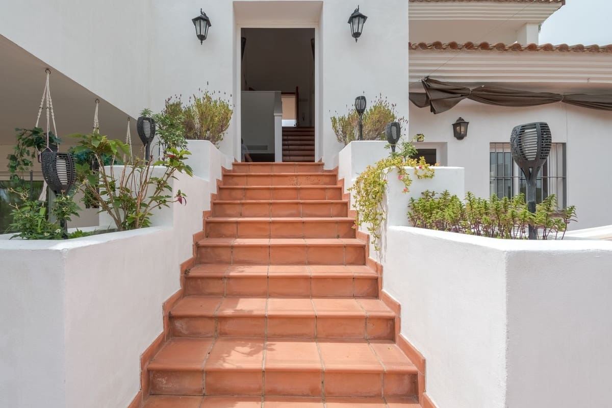 5 sypialnia Willa na sprzedaż w Sotogrande z basenem - 1 125 000 € (Ref: 8344142)