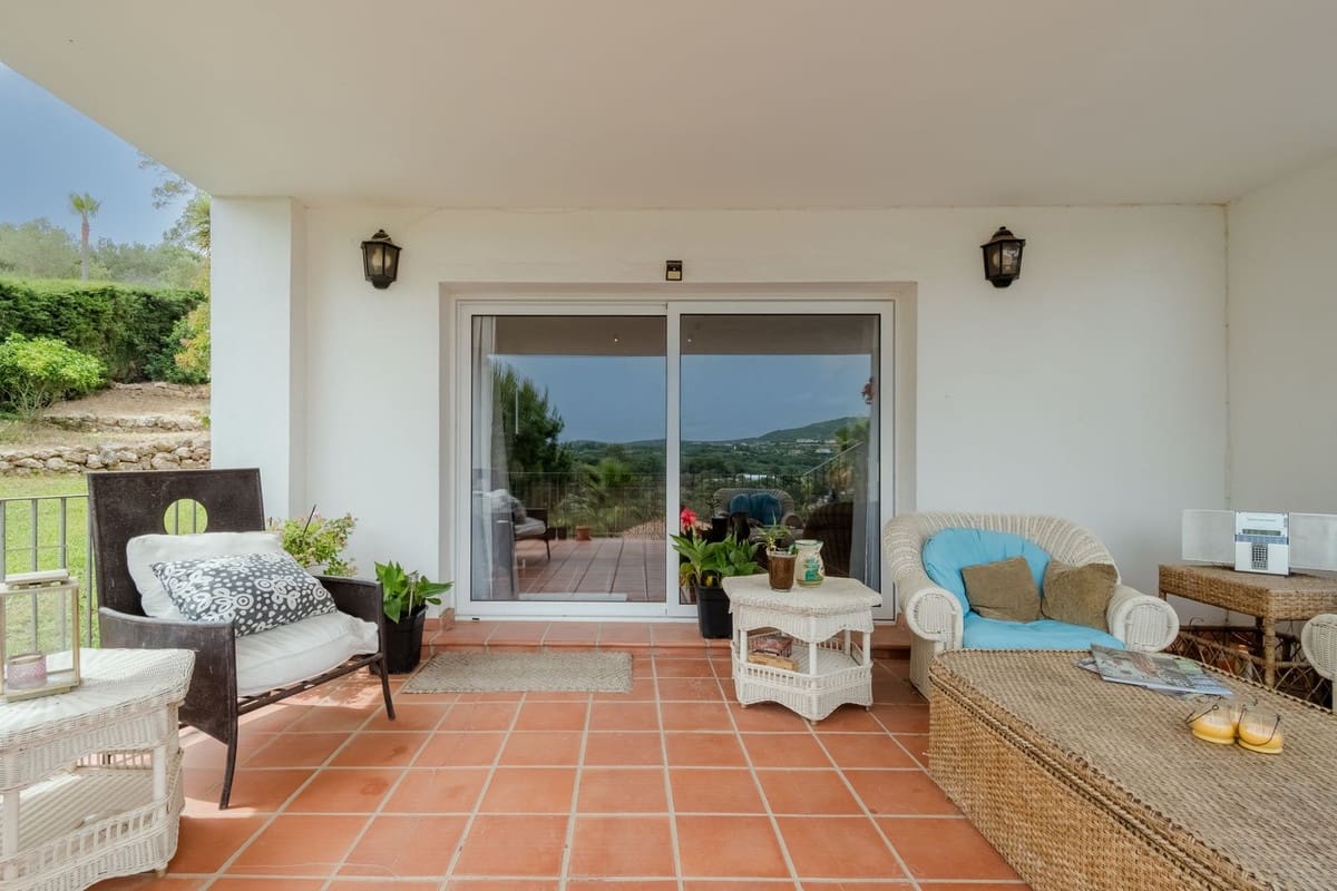 5 sypialnia Willa na sprzedaż w Sotogrande z basenem - 1 125 000 € (Ref: 8344142)