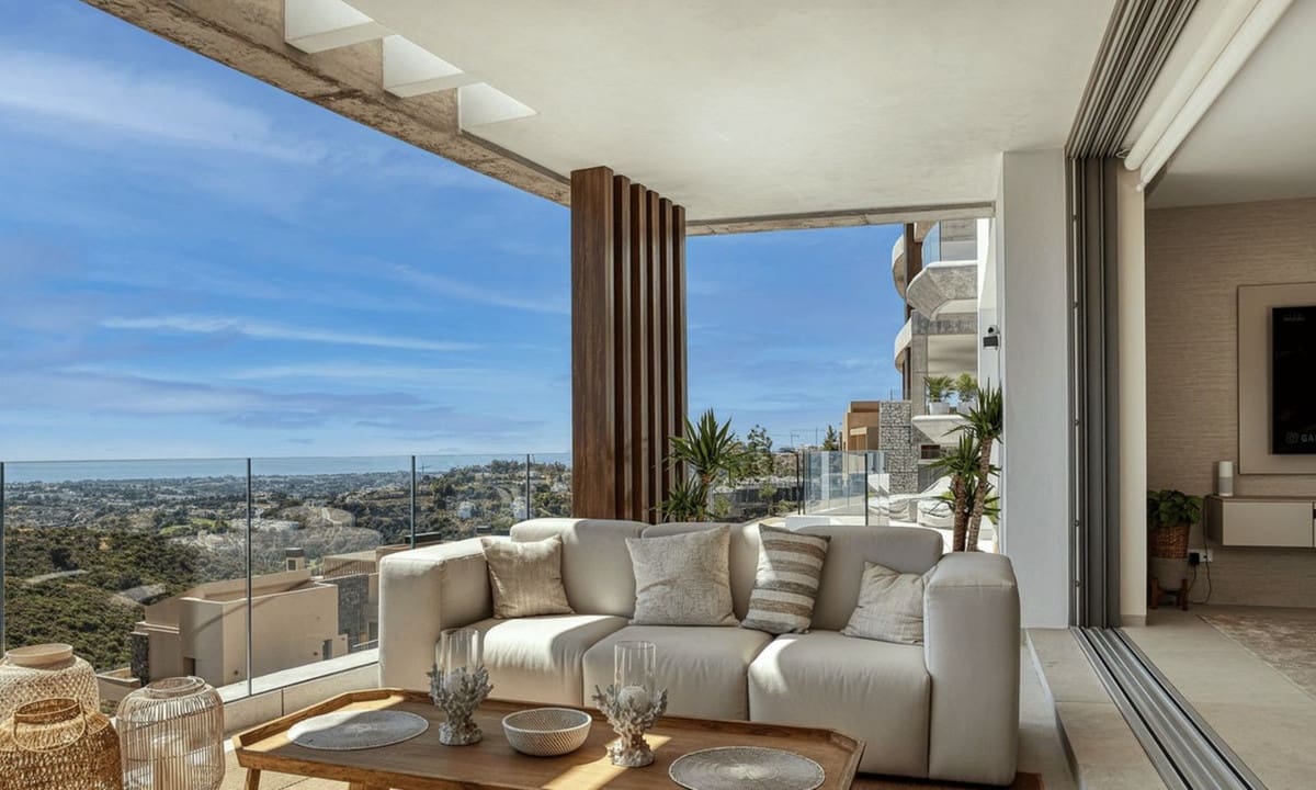 3 bedroom Apartment for sale in La Quinta with pool garage - € 1,495,000 (Ref: 8370329)