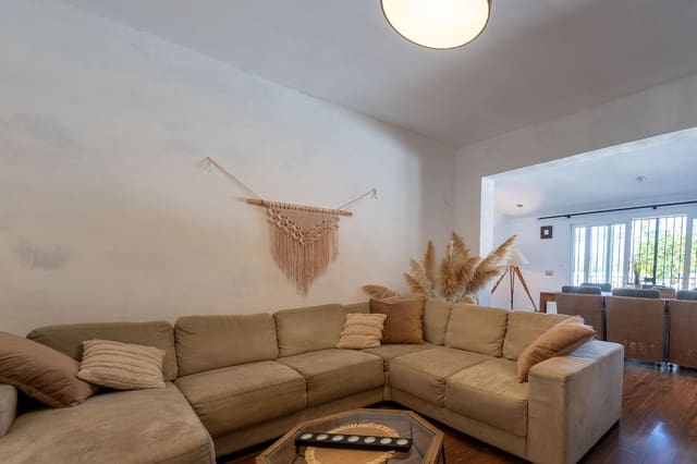 3 soveværelse Byhus til salg i La Duquesa / Puerto de la Duquesa, Manilva med swimmingpool - € 340.000 (Ref: 8389729)