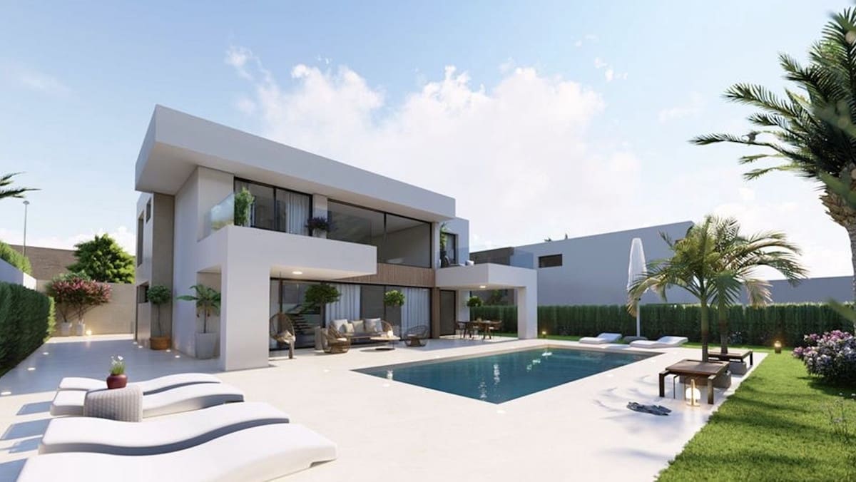 4 soveværelse Villa til salg i La Duquesa / Puerto de la Duquesa med swimmingpool garage - € 940.000 (Ref: 8389887)