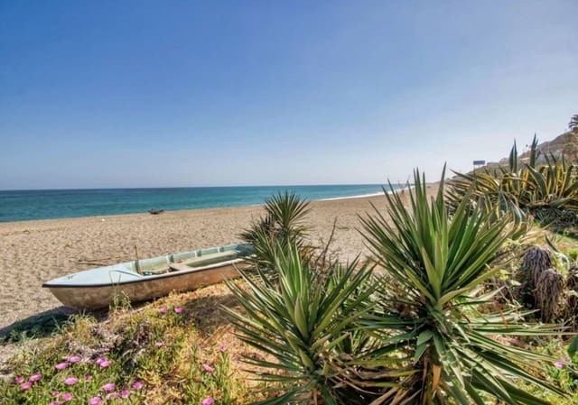 4 chambre Villa/Maison à vendre à La Duquesa / Puerto de la Duquesa, Manilva avec piscine garage - 940 000 € (Ref: 8389887)