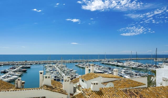 Apartamento de 2 habitaciones en Marbella en venta - 895.000 € (Ref: 8390048)