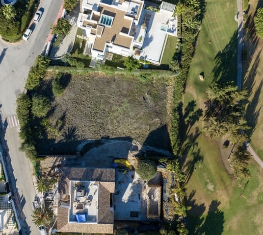 Działka budowlana na sprzedaż w Nueva Andalucia, Marbella - 3 200 000 € (Ref: 8393302)