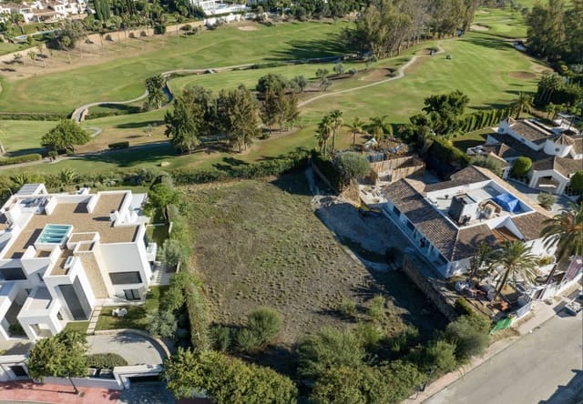Tontti myytävänä paikassa Nueva Andalucia, Marbella - 3 200 000 € (Ref: 8393302)