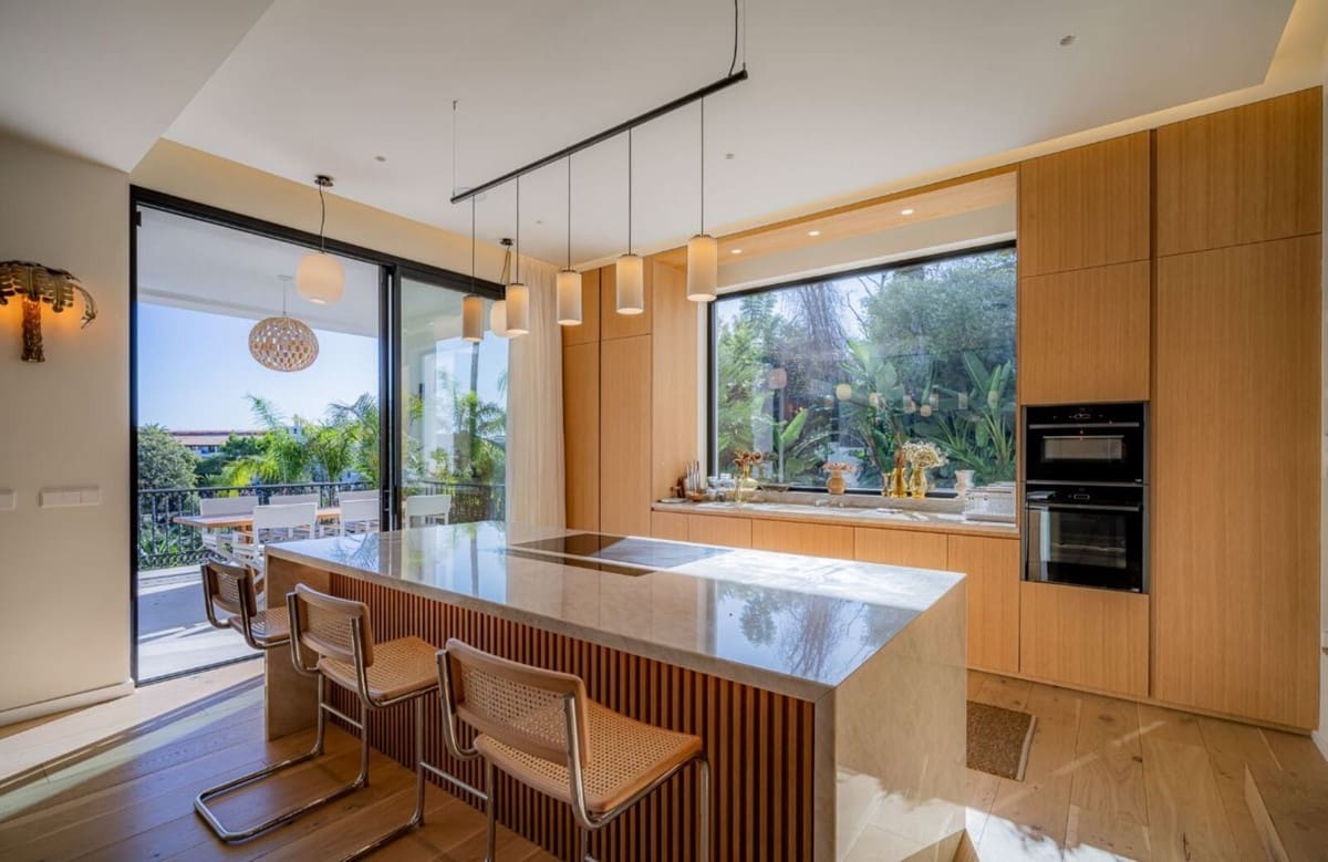 5 quarto Moradia para venda em Benahavis com piscina garagem - 5 250 000 € (Ref: 8394209)