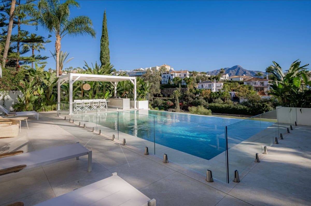 5 quarto Moradia para venda em Benahavis com piscina garagem - 5 250 000 € (Ref: 8394209)