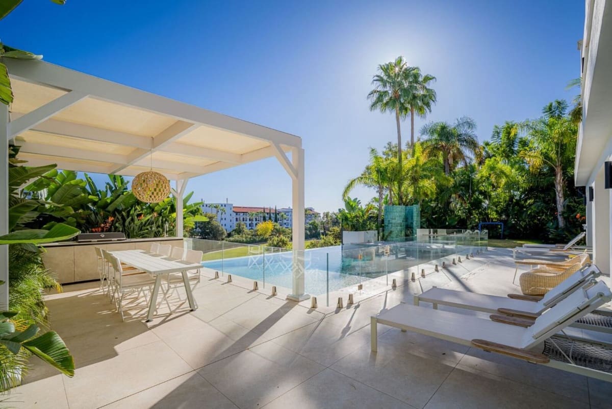 5 soveværelse Villa til salg i Benahavis med swimmingpool garage - € 5.250.000 (Ref: 8394209)