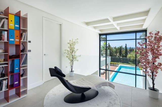 4 sypialnia Willa na sprzedaż w Marbella z basenem garażem - 4 950 000 € (Ref: 8402499)