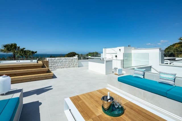 4 sypialnia Willa na sprzedaż w Marbella z basenem garażem - 4 950 000 € (Ref: 8402499)