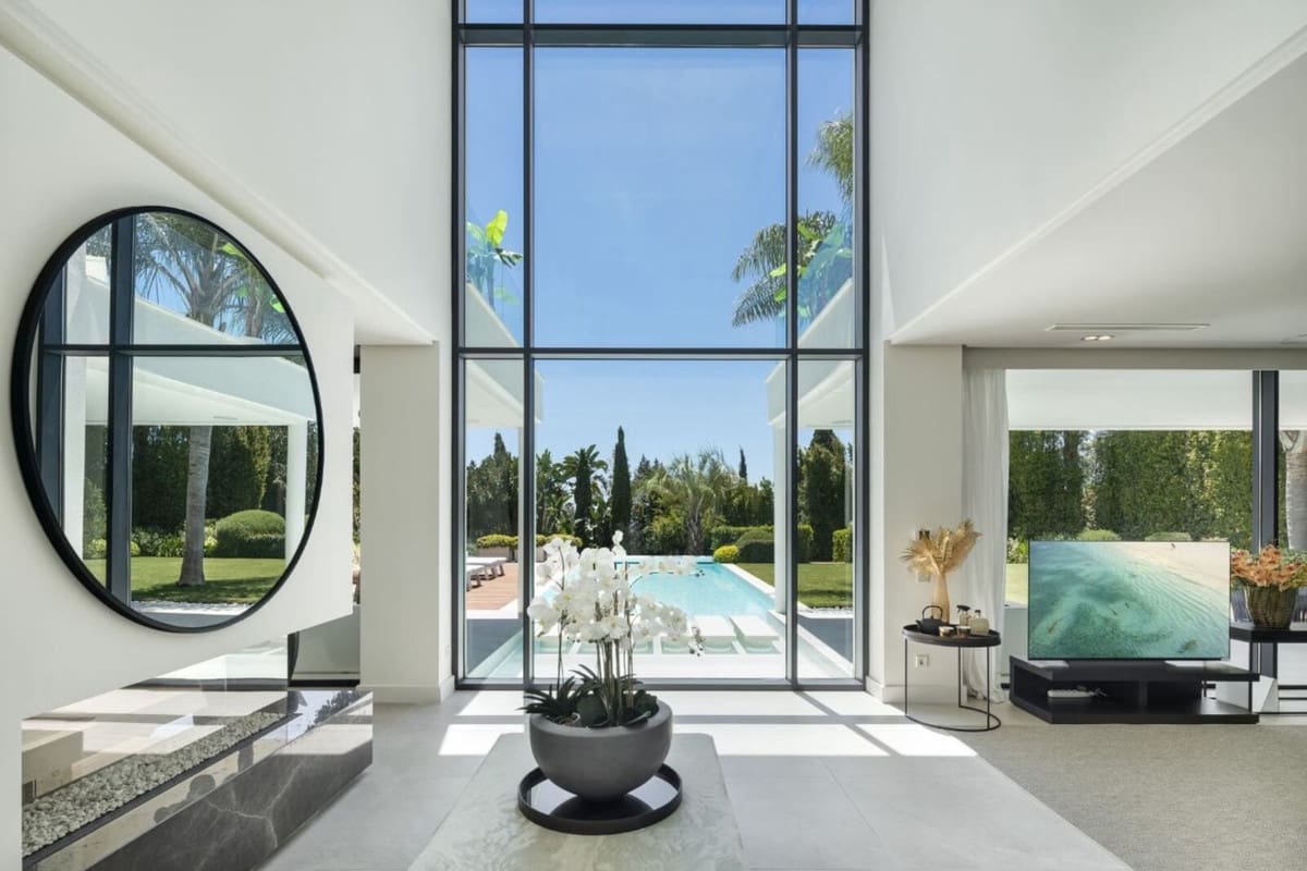 4 sypialnia Willa na sprzedaż w Marbella z basenem garażem - 4 950 000 € (Ref: 8402499)