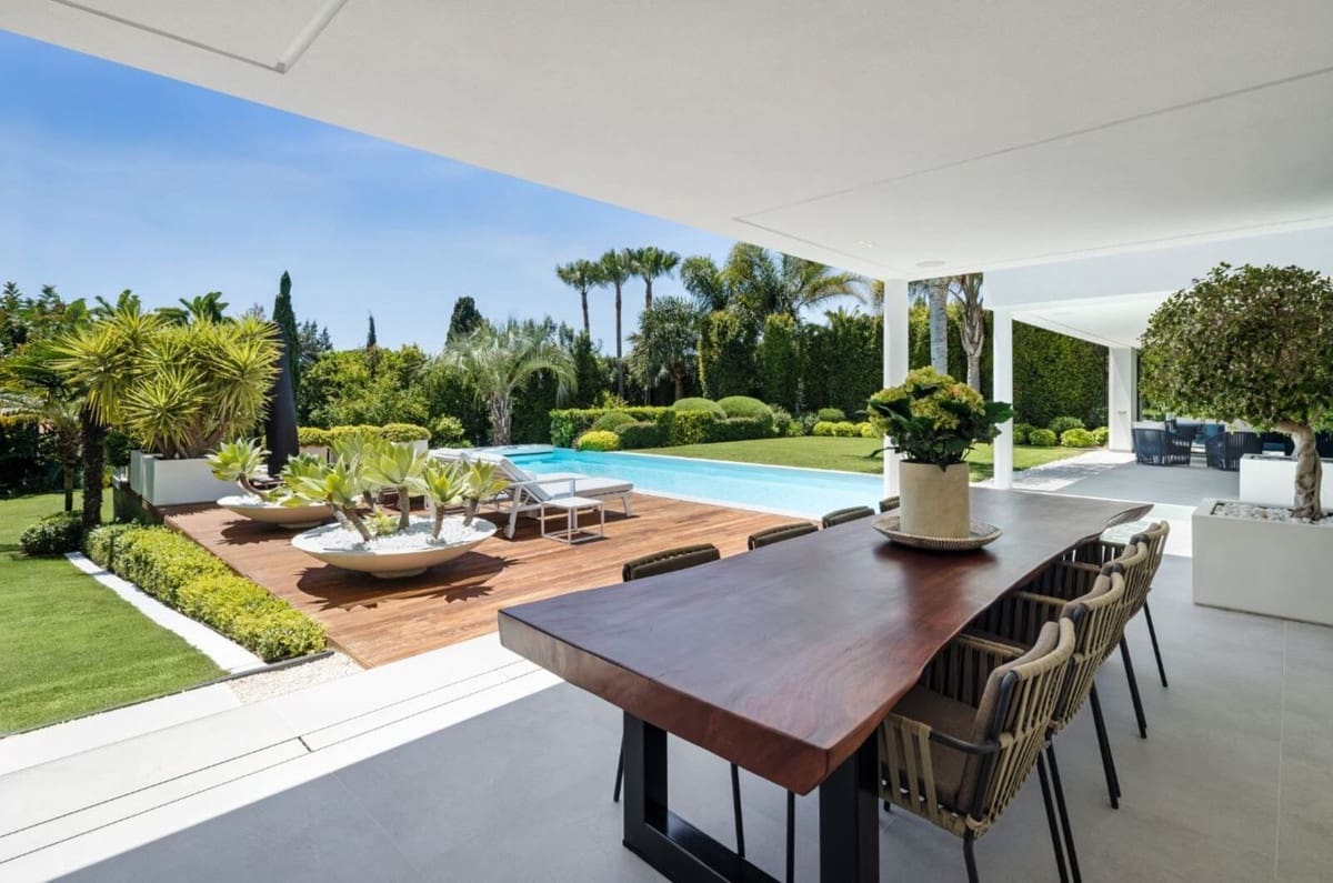 4 sypialnia Willa na sprzedaż w Marbella z basenem garażem - 4 950 000 € (Ref: 8402499)