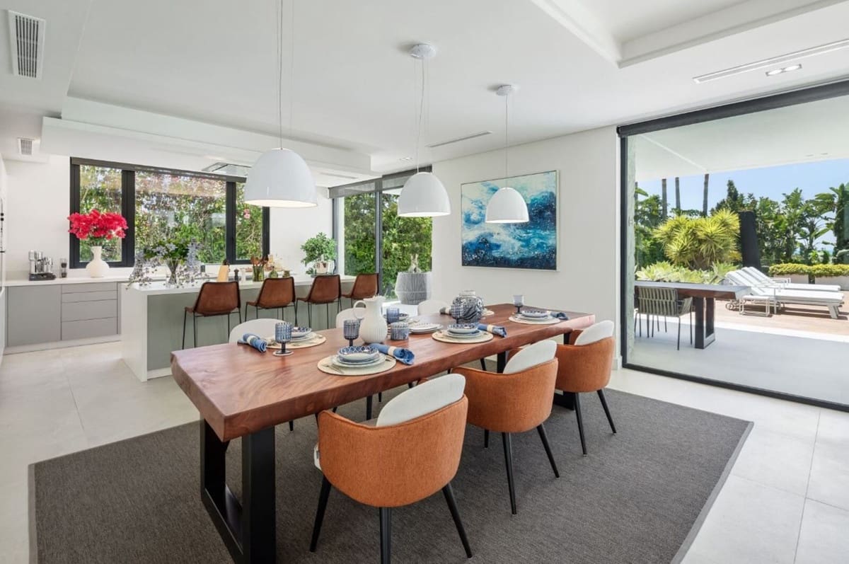 4 sypialnia Willa na sprzedaż w Marbella z basenem garażem - 4 950 000 € (Ref: 8402499)