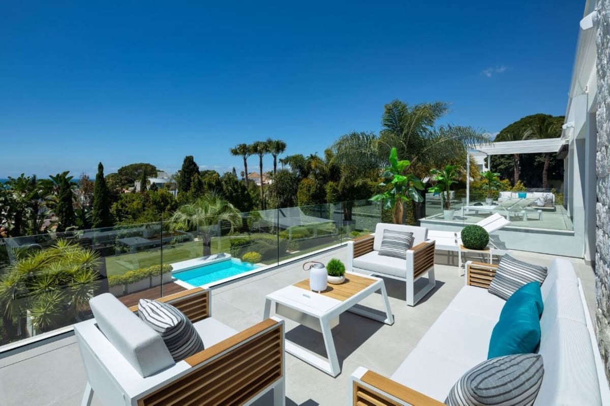 4 sypialnia Willa na sprzedaż w Marbella z basenem garażem - 4 950 000 € (Ref: 8402499)