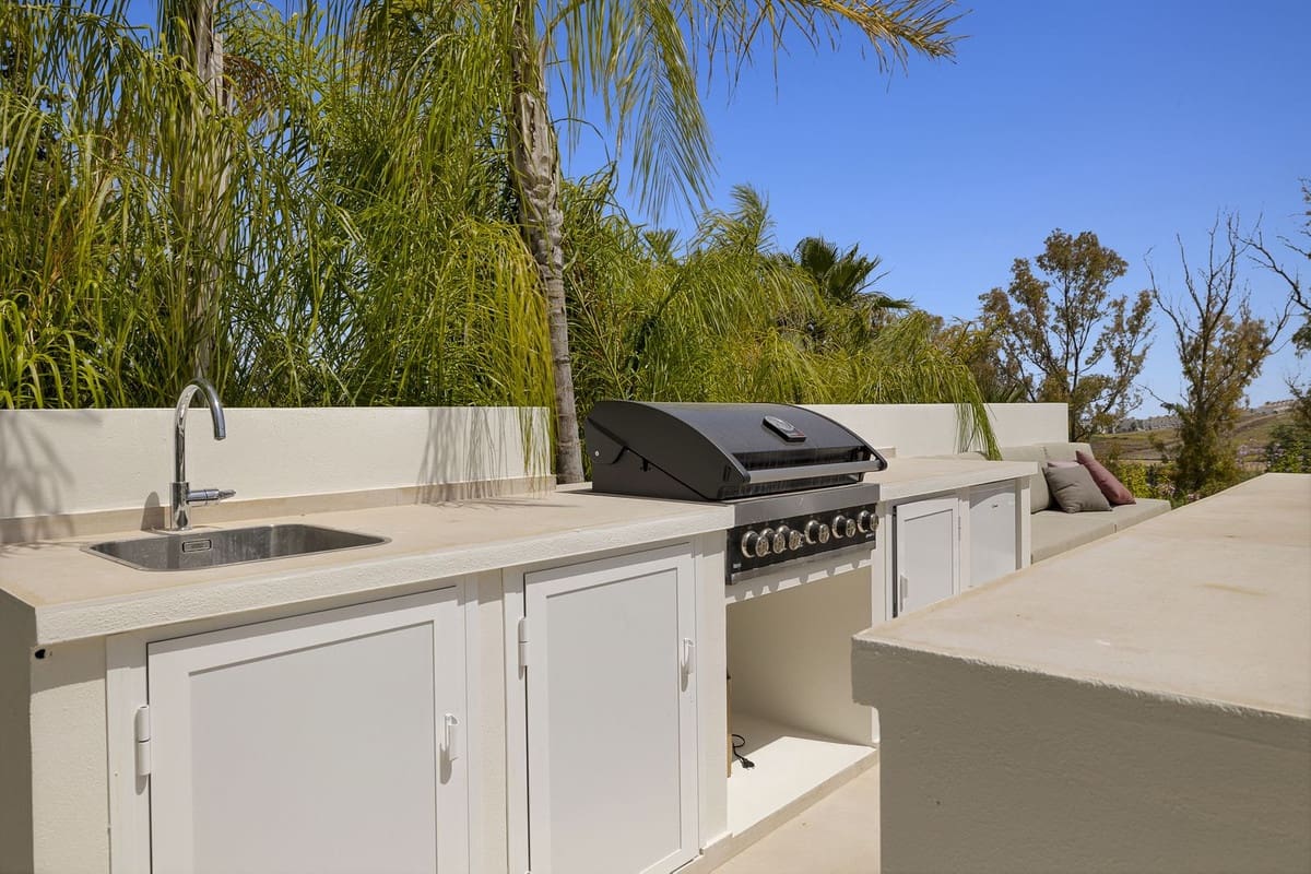 5 soveværelse Villa til salg i Benahavis med swimmingpool garage - € 3.195.000 (Ref: 8402500)