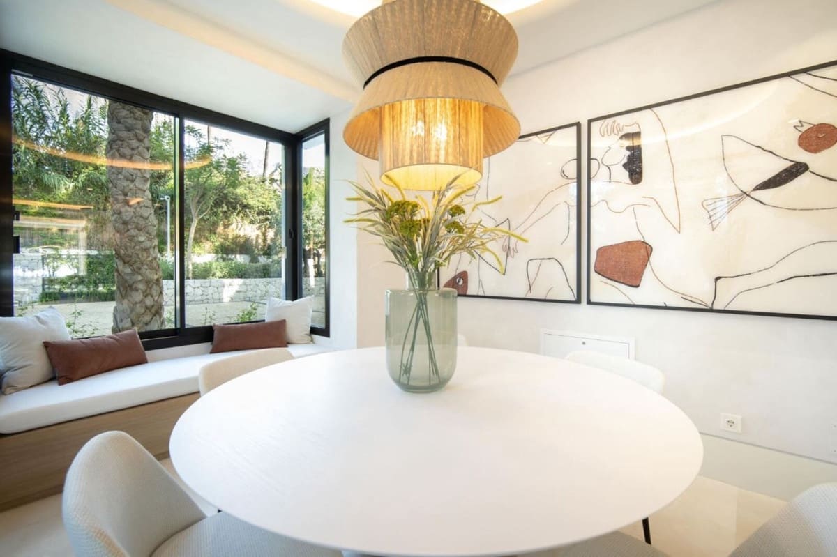 5 bedroom Villa for sale in Golden Mile with pool garage - € 12,950,000 (Ref: 8404272)