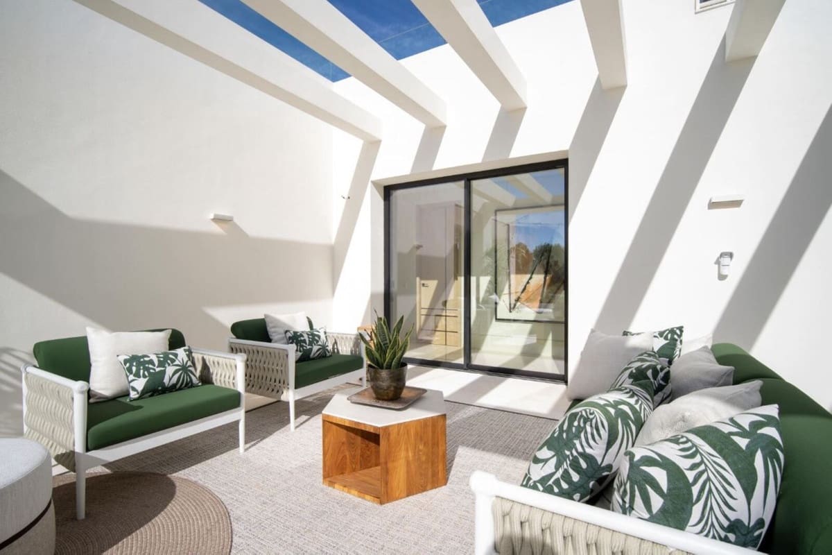 5 bedroom Villa for sale in Golden Mile with pool garage - € 12,950,000 (Ref: 8404272)