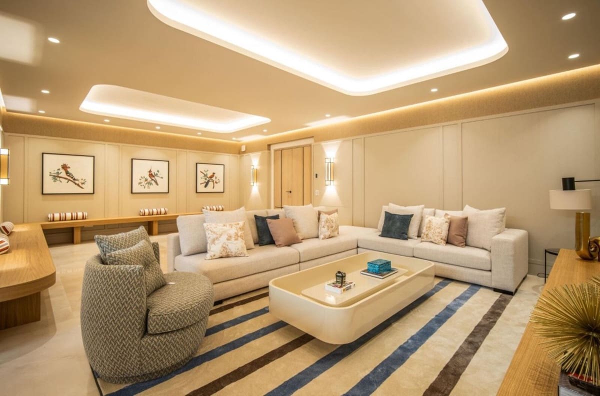 5 bedroom Villa for sale in Golden Mile with pool garage - € 12,950,000 (Ref: 8404272)