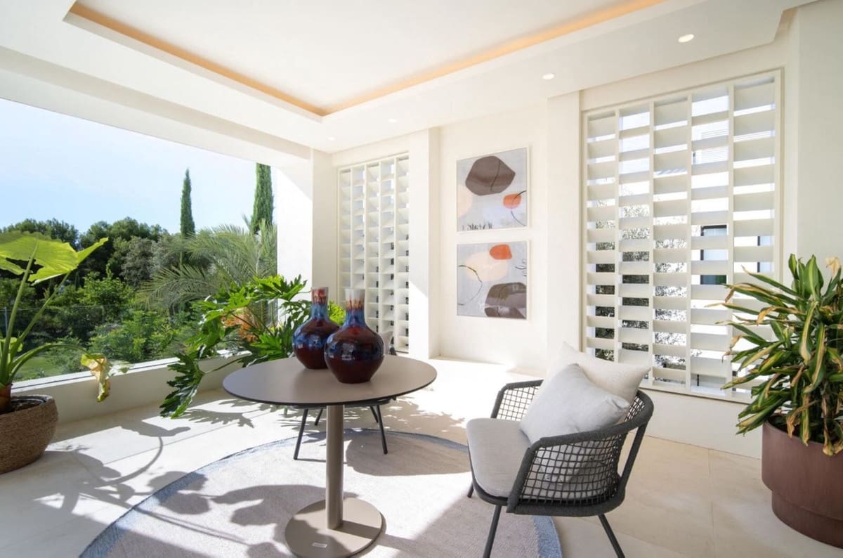 5 bedroom Villa for sale in Golden Mile with pool garage - € 12,950,000 (Ref: 8404272)