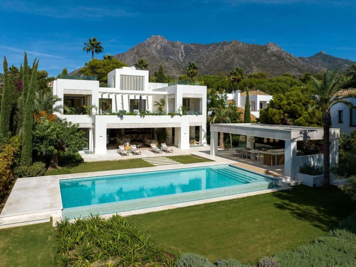 5 camera da letto Villa in vendita in Golden Mile con piscina garage - 12.950.000 € (Rif: 8404272)