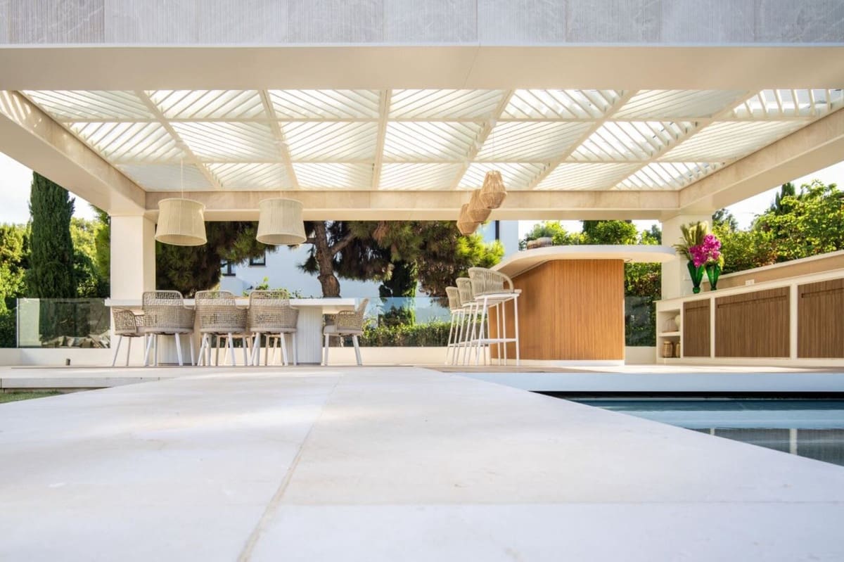 5 bedroom Villa for sale in Golden Mile with pool garage - € 12,950,000 (Ref: 8404272)