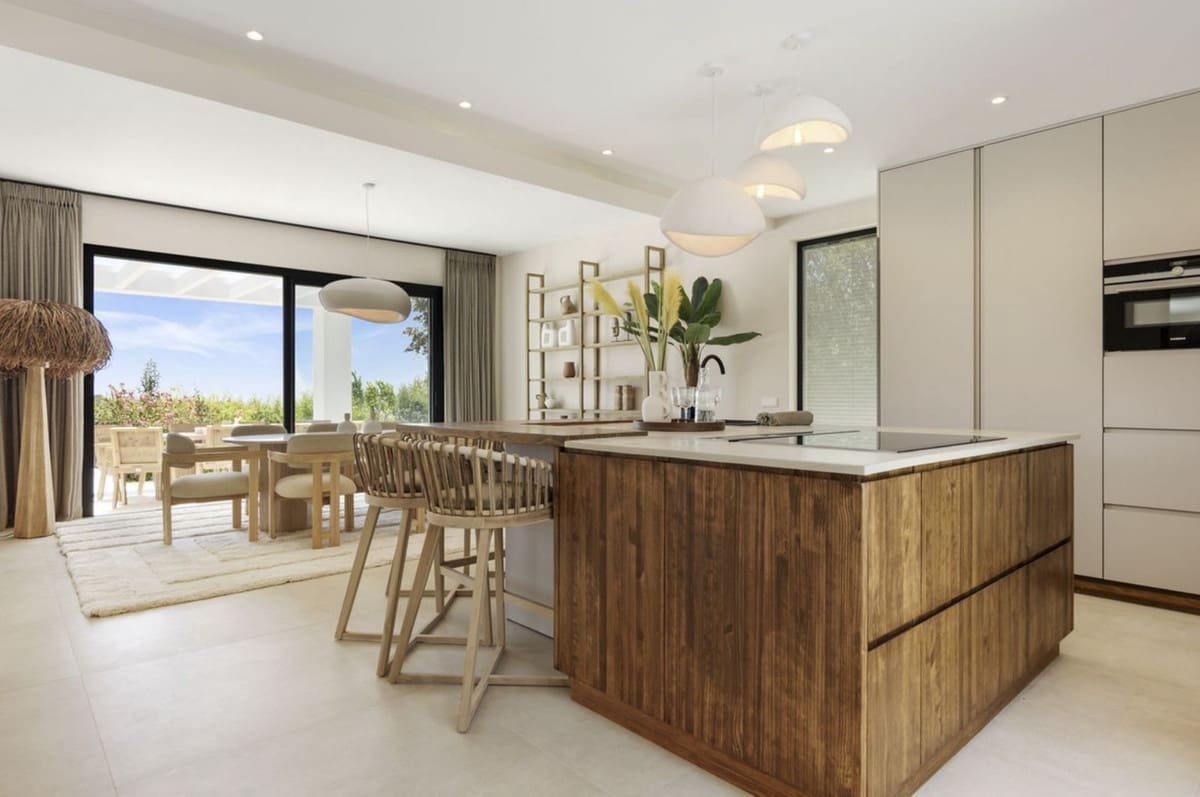 Chalet de 6 habitaciones en Benahavís en venta con piscina garaje - 3.390.000 € (Ref: 8404420)