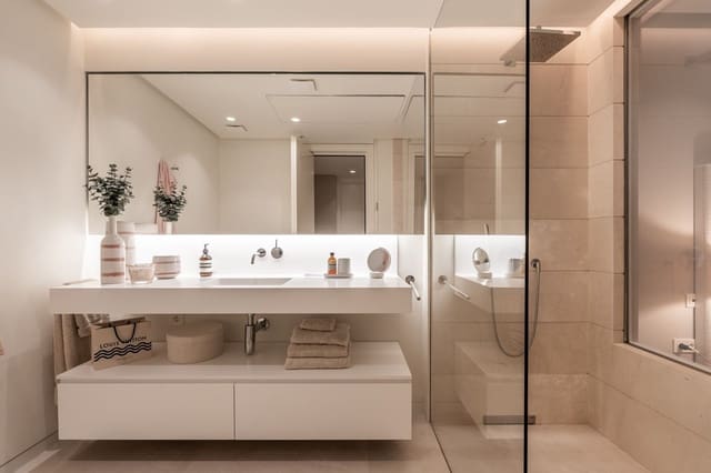 3 bedroom Apartment for sale in Marbella with pool - € 2,195,000 (Ref: 8416872)