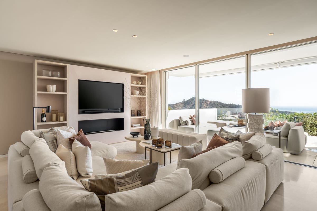 Apartamento de 3 habitaciones en Marbella en venta con piscina - 2.195.000 € (Ref: 8416872)