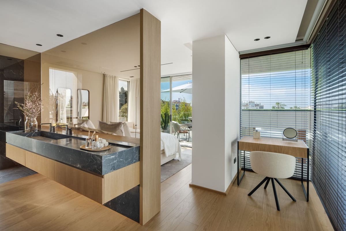 5 sypialnia Willa na sprzedaż w Nueva Andalucia z basenem garażem - 6 950 000 € (Ref: 8418397)