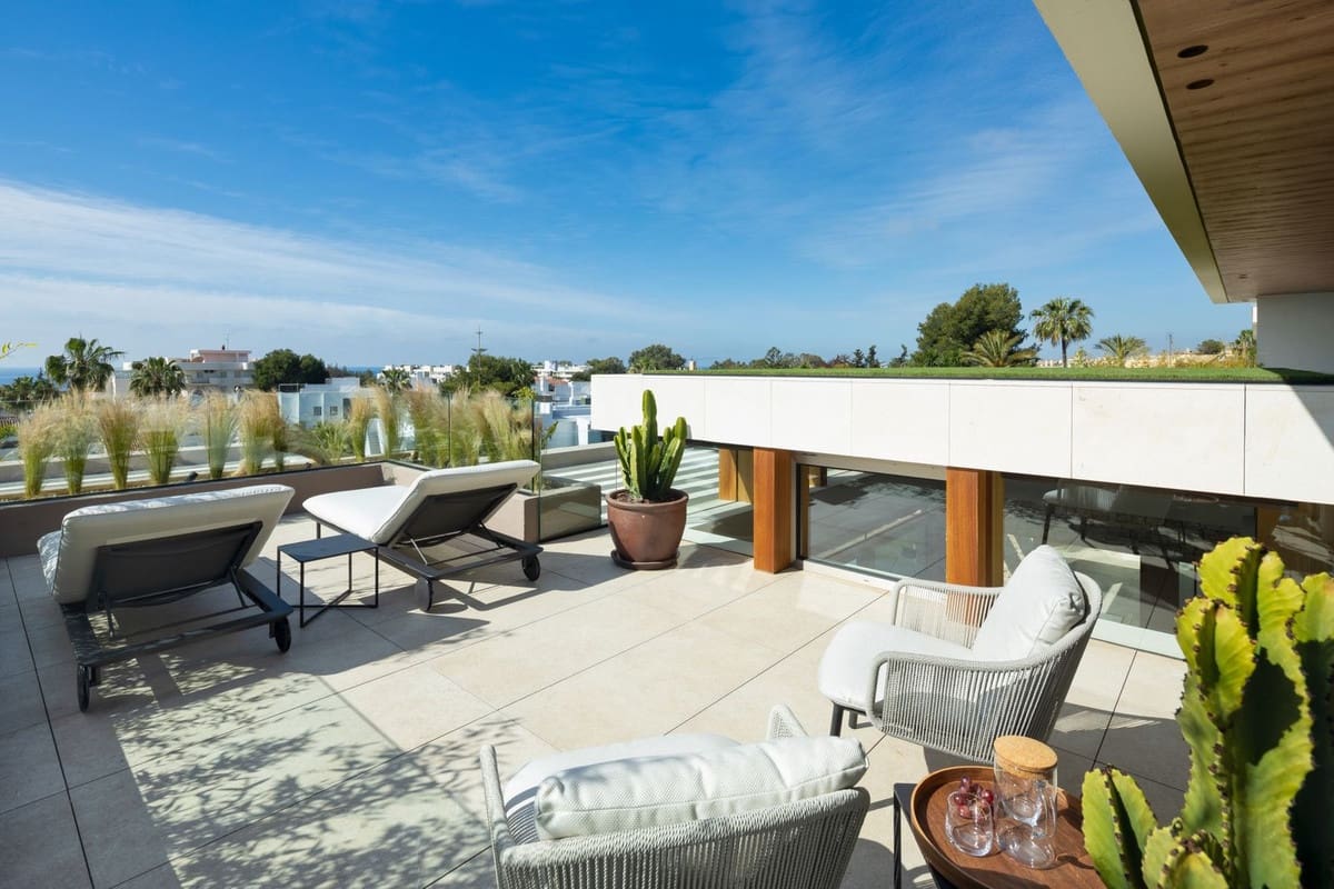 5 sypialnia Willa na sprzedaż w Nueva Andalucia z basenem garażem - 6 950 000 € (Ref: 8418397)