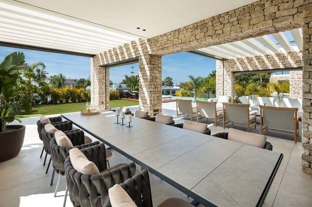 5 bedroom Villa for sale in Nueva Andalucia, Marbella with pool garage - € 6,950,000 (Ref: 8418397)