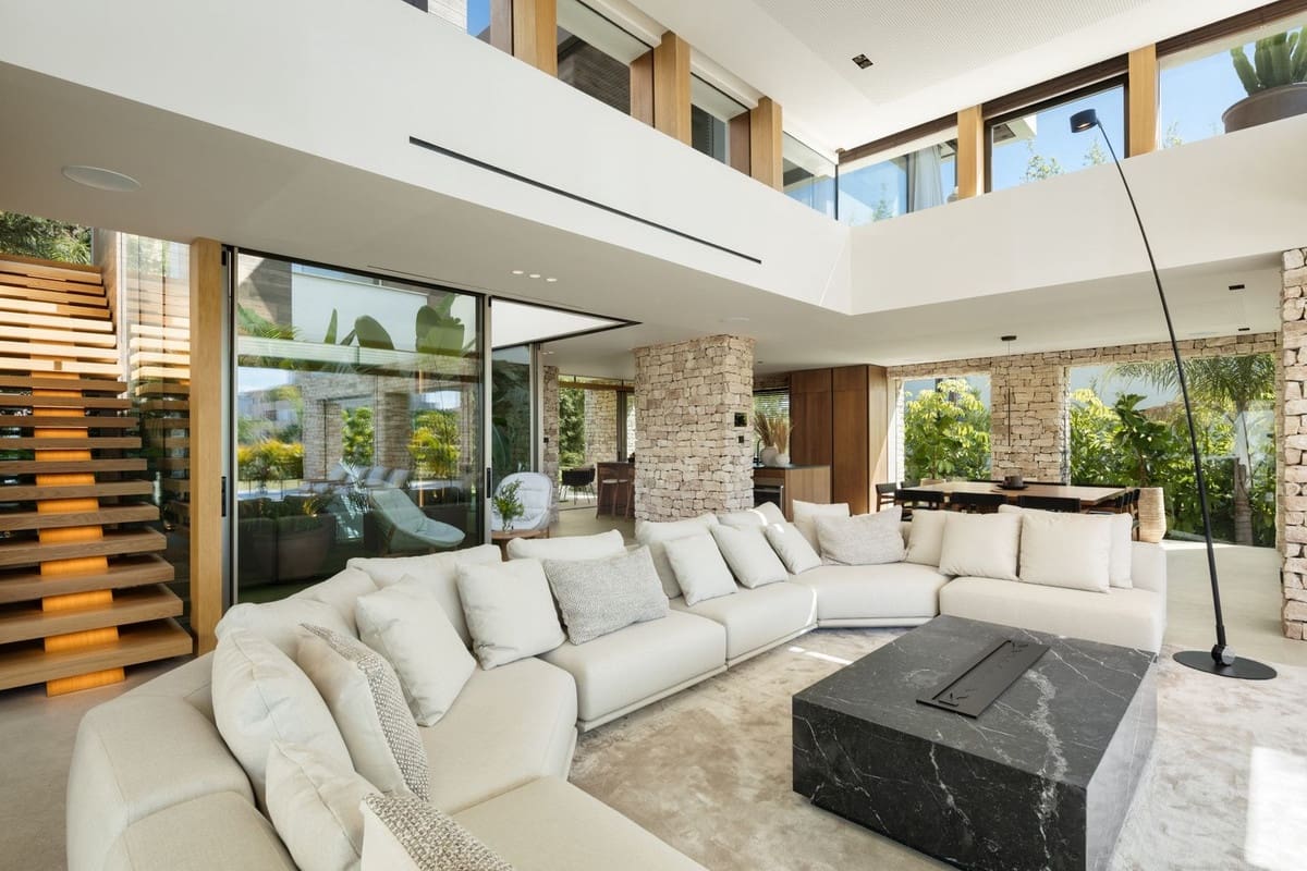 5 sypialnia Willa na sprzedaż w Nueva Andalucia z basenem garażem - 6 950 000 € (Ref: 8418397)