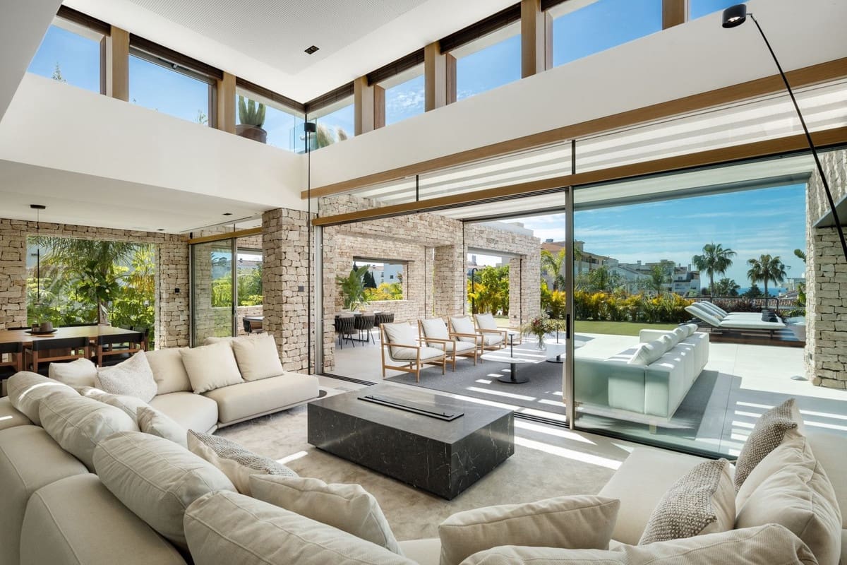 5 sypialnia Willa na sprzedaż w Nueva Andalucia z basenem garażem - 6 950 000 € (Ref: 8418397)