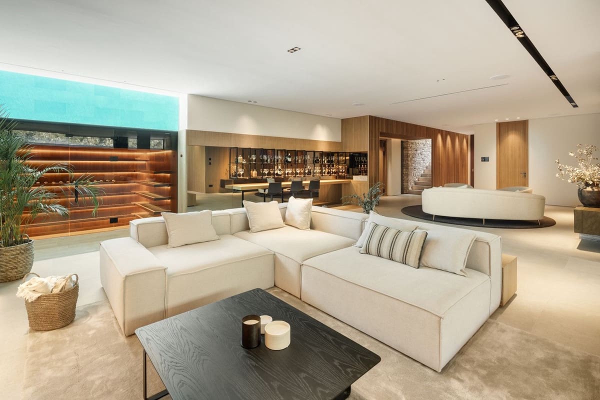 5 sypialnia Willa na sprzedaż w Nueva Andalucia z basenem garażem - 6 950 000 € (Ref: 8418397)