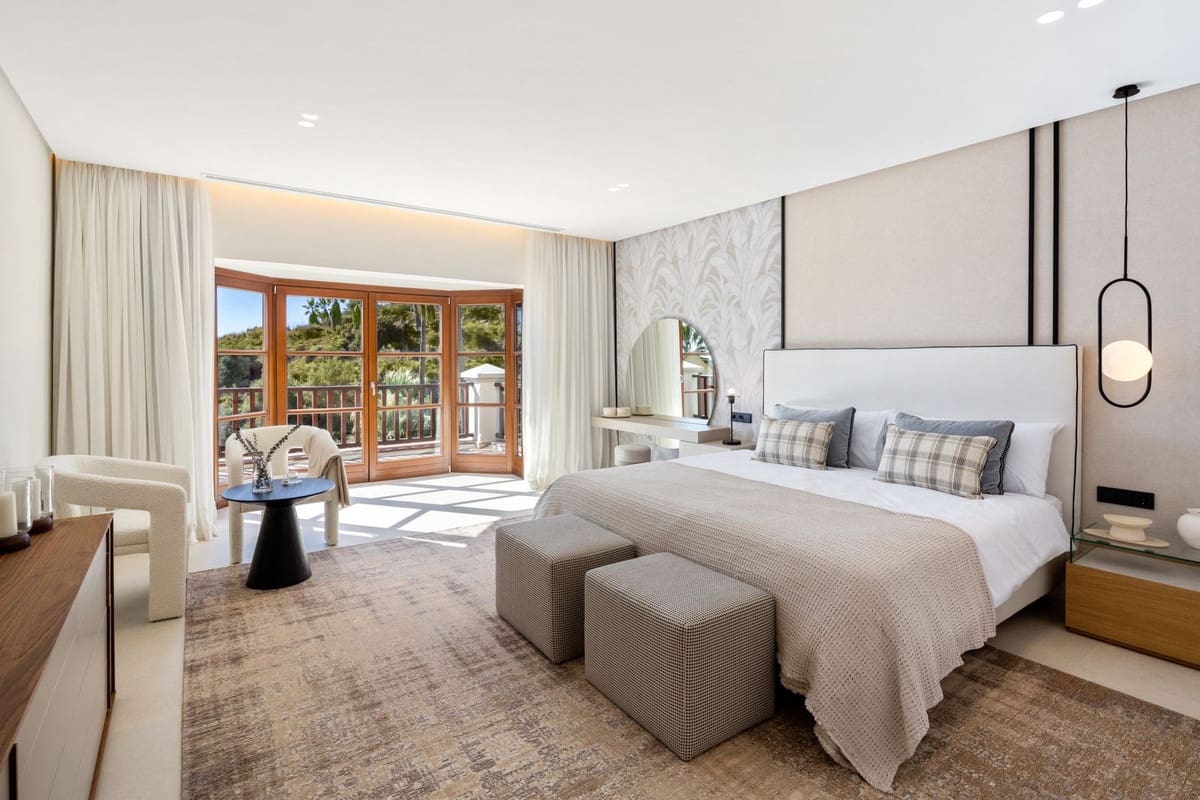 5 sypialnia Willa na sprzedaż w Marbella z basenem garażem - 2 600 000 € (Ref: 8420380)
