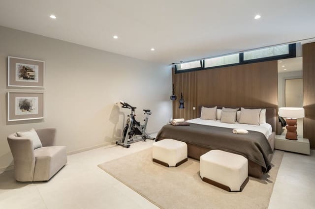 Chalet de 6 habitaciones en Nueva Andalucia, Marbella en venta con piscina garaje - 4.100.000 € (Ref: 8420512)