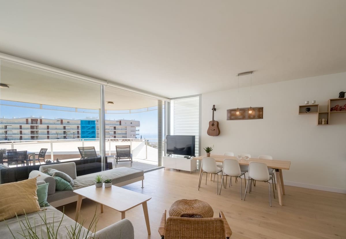 Apartamento de 3 habitaciones en Fuengirola en venta con piscina garaje - 520.000 € (Ref: 8423788)