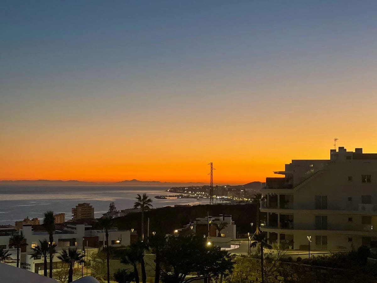 Apartamento de 3 habitaciones en Fuengirola en venta con piscina garaje - 520.000 € (Ref: 8423788)