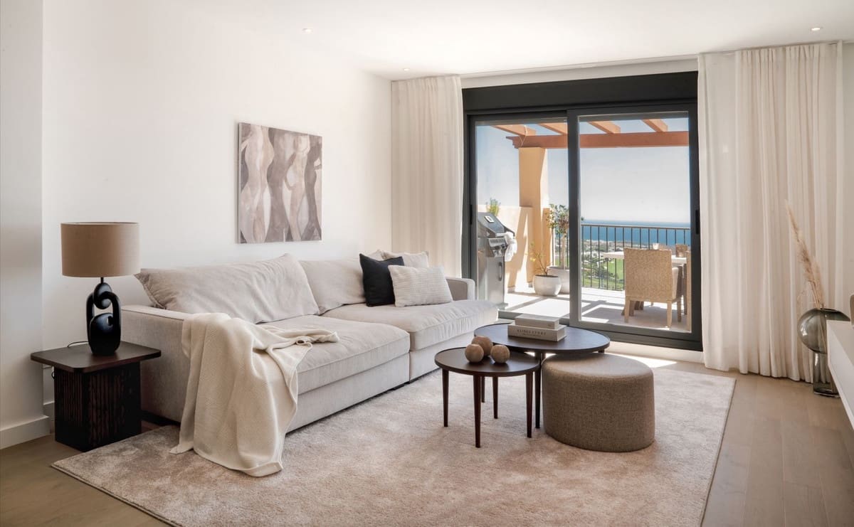 2 soverom Penthouse til salgs i Benahavis med svømmebasseng garasje - € 645 000 (Ref: 8439626)