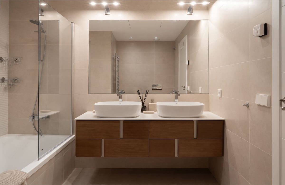 2 soverom Penthouse til salgs i Benahavis med svømmebasseng garasje - € 645 000 (Ref: 8439626)