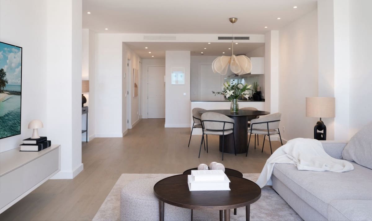 2 soverom Penthouse til salgs i Benahavis med svømmebasseng garasje - € 645 000 (Ref: 8439626)