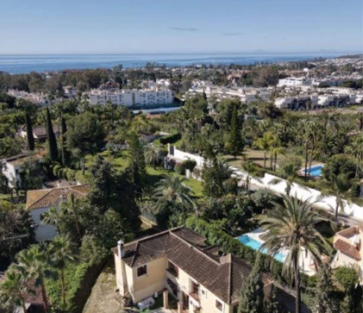 6 camera da letto Villa in vendita in Nueva Andalucia con piscina garage - 1.100.000 € (Rif: 8441142)