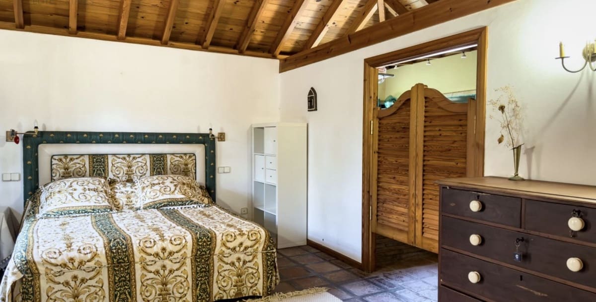 6 camera da letto Villa in vendita in Nueva Andalucia con piscina garage - 1.100.000 € (Rif: 8441142)