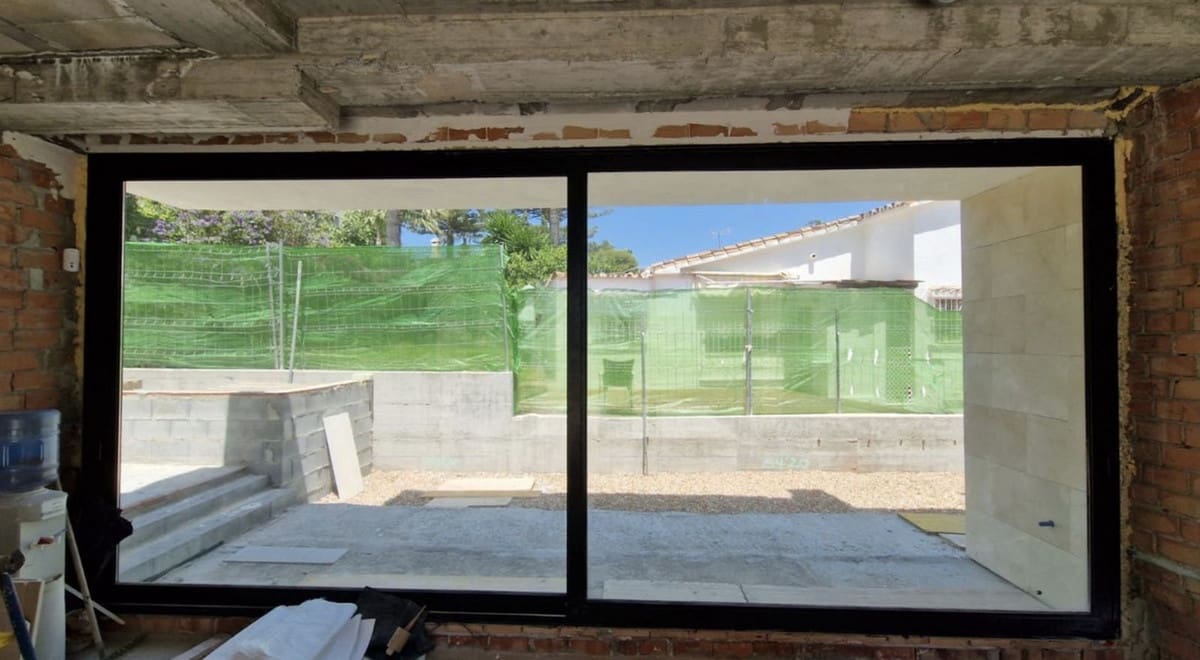 4 bedroom Villa for sale in Nueva Andalucia - € 1,595,000 (Ref: 8447949)