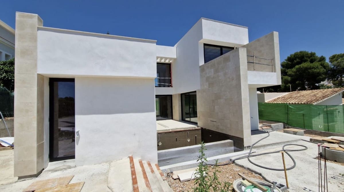 4 soverom Villa til salgs i Nueva Andalucia - € 1 595 000 (Ref: 8447949)