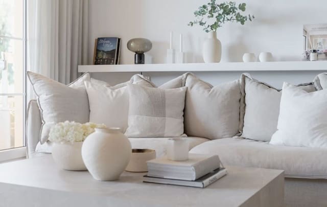 Apartamento de 3 habitaciones en Nueva Andalucia, Marbella en venta con piscina - 1.295.000 € (Ref: 8448905)