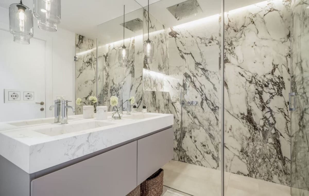 3 bedroom Apartment for sale in Nueva Andalucia with pool - € 1,295,000 (Ref: 8448905)