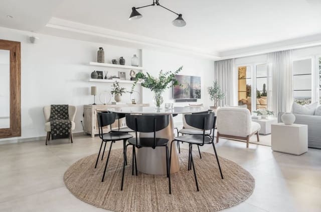 Apartamento de 3 habitaciones en Nueva Andalucia, Marbella en venta con piscina - 1.295.000 € (Ref: 8448905)